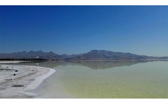 دریاچه ارومیه نسبت به سال قبل یک سانتی متر افزایش تراز دارد