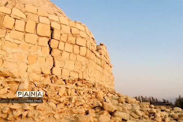 بقعه پیر مهدی نمادی از شهر گله‌دار