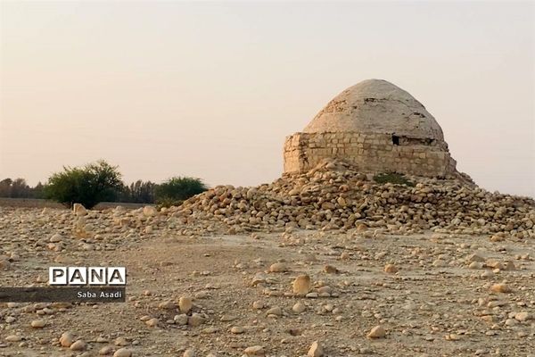 بقعه پیر مهدی نمادی از شهر گله‌دار