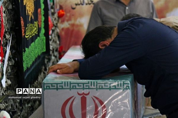 تجمع عاشورایی فرهنگیان تهران درتشییع پیکرپاک و مطهر شهید گمنام
