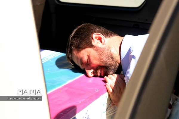 تجمع عاشورایی فرهنگیان تهران درتشییع پیکرپاک و مطهر شهید گمنام