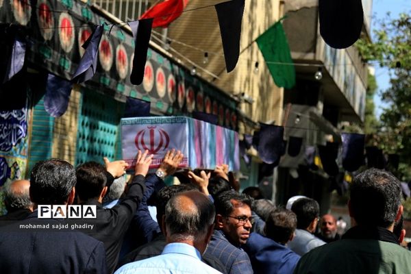 تجمع عاشورایی فرهنگیان تهران درتشییع پیکرپاک و مطهر شهید گمنام