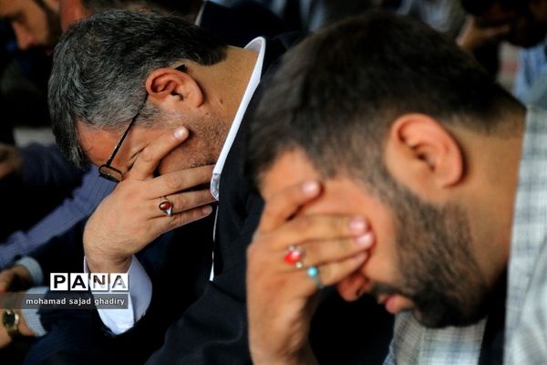 تجمع عاشورایی فرهنگیان تهران درتشییع پیکرپاک و مطهر شهید گمنام