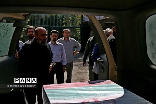 تجمع عاشورایی فرهنگیان تهران درتشییع پیکرپاک و مطهر شهید گمنام