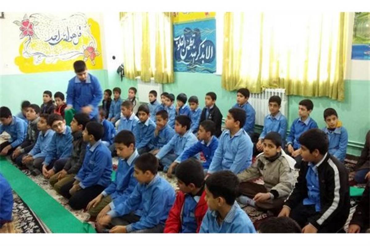 نماز محوریت اصلی مدارس استان قم در سال جدید