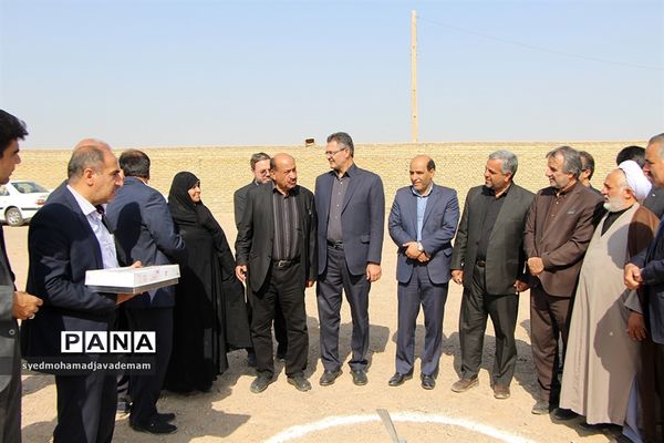 بهره برداری از چند طرح خیرین توسط مدیر کل آموزش و پرورش استان یزد