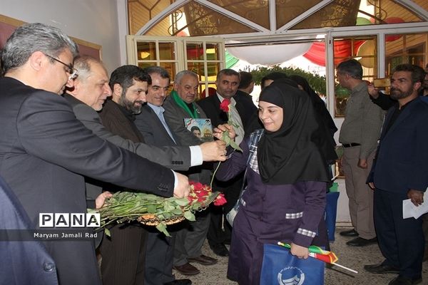 آیین آغاز سال تحصیلی جدید با حضور استاندار و مدیرکل آموزش و پرورش خوزستان