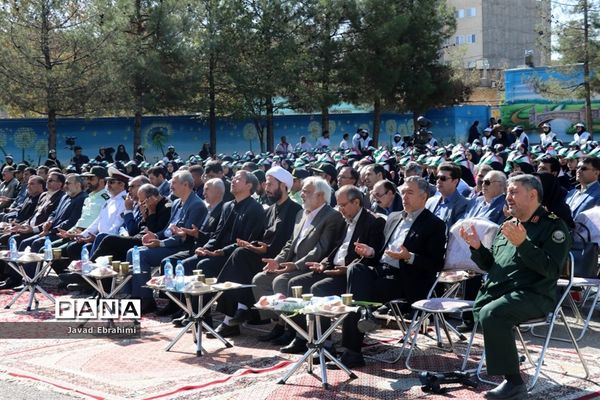 مراسم نواختن  زنگ  ایثار  و  مهر در دبیرستان هدی ناحیه شش مشهد