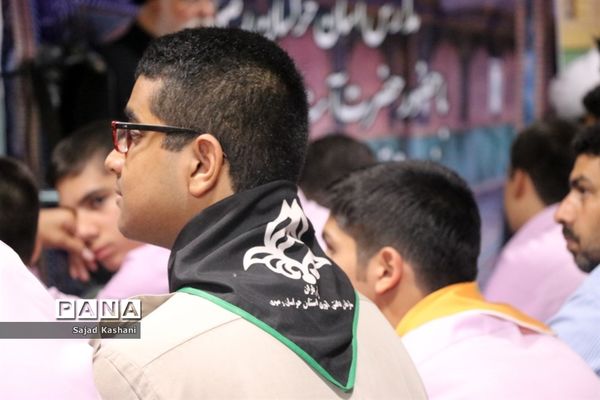 آیین نواختن زنگ اقامه نماز در دبیرستان هاشمی نژاد 4 مشهد