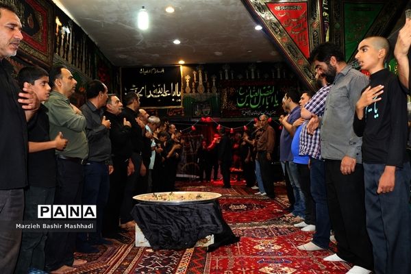 برگزاری مراسم سوگواری سومین روز شهادت  امام حسین (ع) و یارانش در شیراز