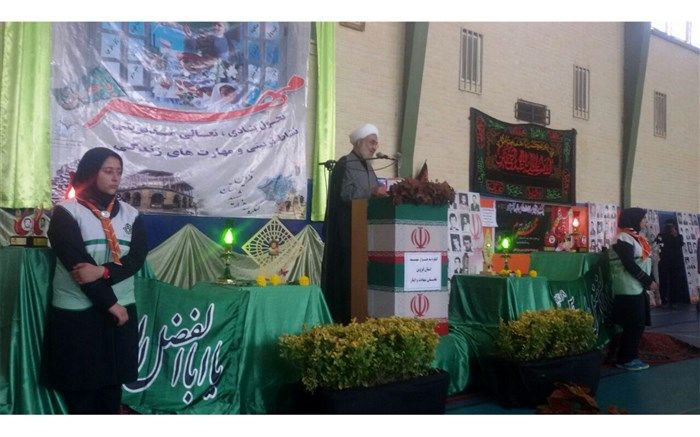 کتب درسی پاسخگوی نیازهای فطری دانش‌آموزان باشد
