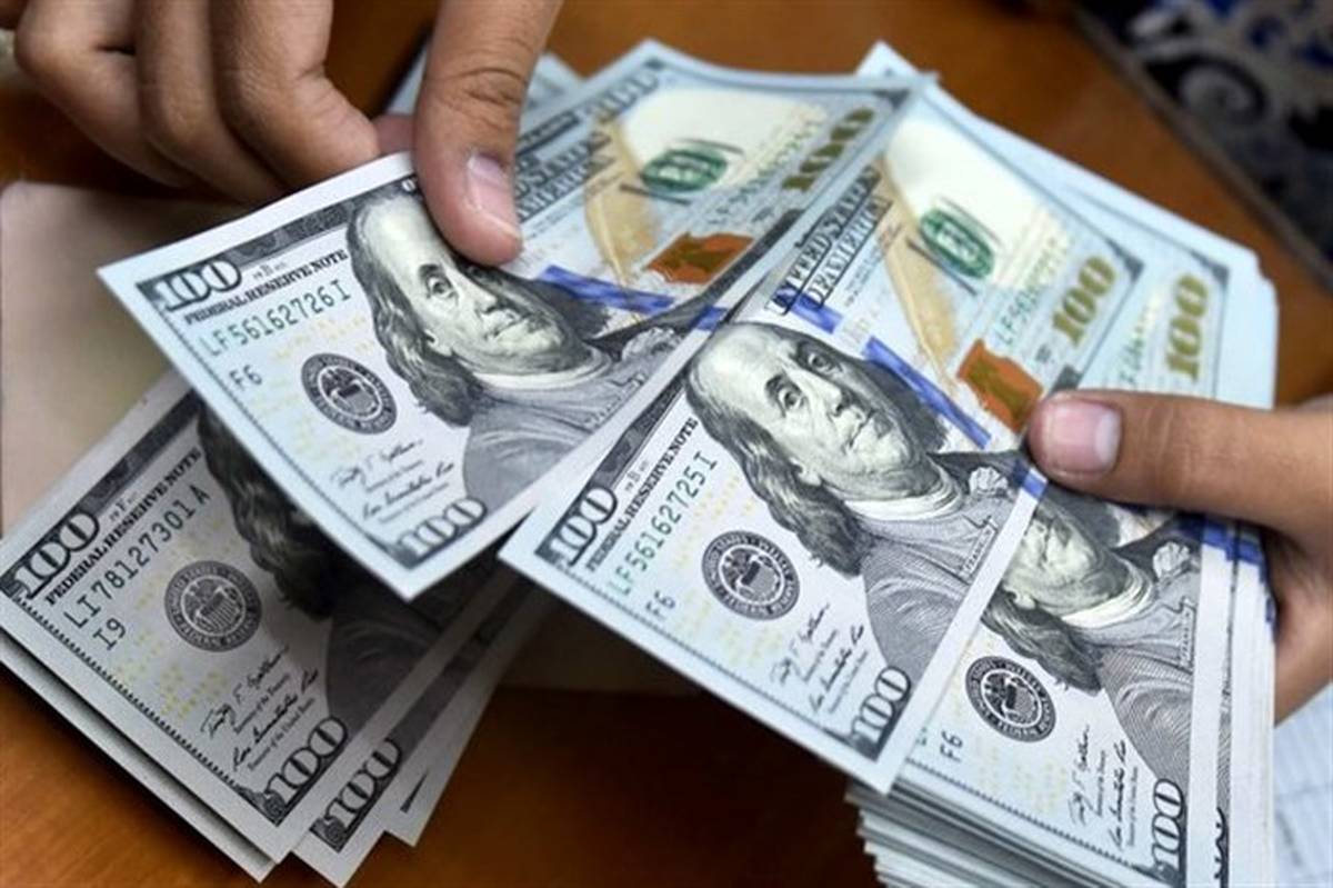 مدیرعامل بانک قرض‌الحسنه مهر ایران :‌ تنها چهار درصد حجم معاملات بازار ارز با اسکناس است