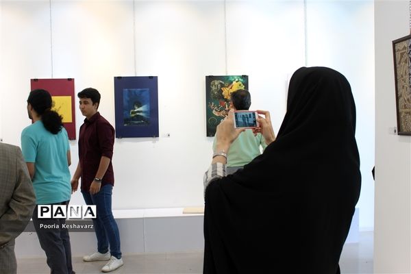 نمایشگاهی از نقاشی های دیجیتال دو دانش آموز شیرازی