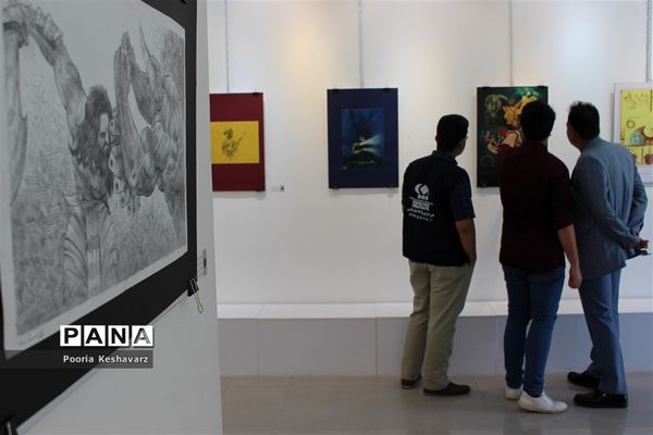نمایشگاهی از نقاشی های دیجیتال دو دانش آموز شیرازی
