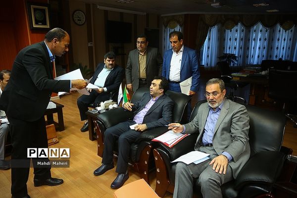 دیدار وزیر آموزش و پرورش با جمعی از نمایندگان مجلس