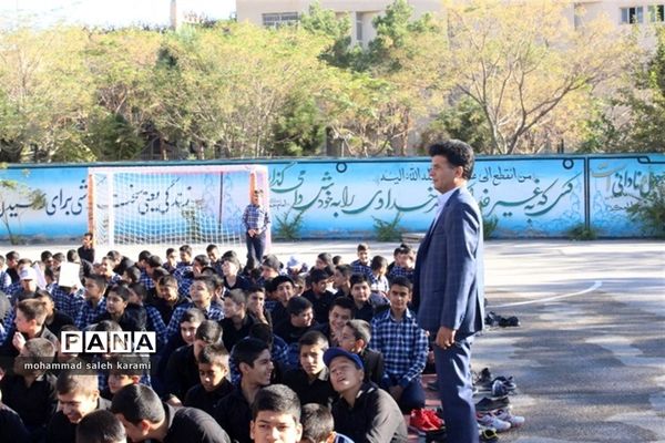 مراسم زیارت عاشورا مدرسه آیت الله سعیدی ناحیه 2 کرمان