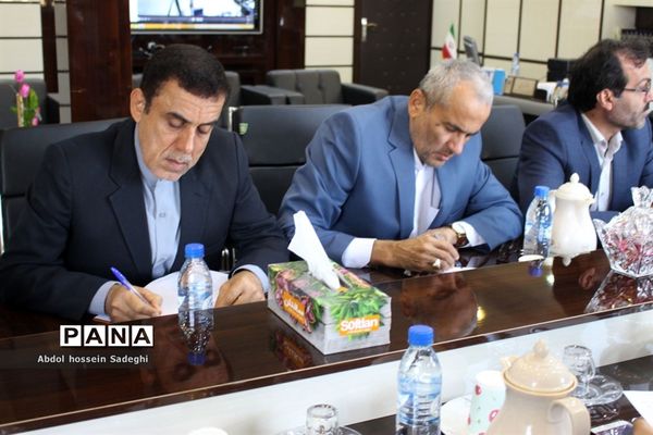 جلسه ستاد هماهنگی و پشتیبانی بسیج دانش‌آموزی استان بوشهر