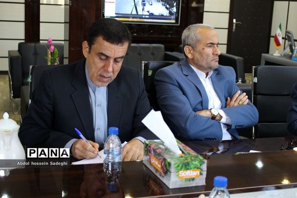 جلسه ستاد هماهنگی و پشتیبانی بسیج دانش‌آموزی استان بوشهر