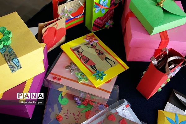 نمایشگاه آثار هنری جانبازان اعصاب و روان