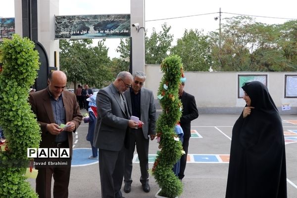 مراسم نمادین استانی مهر عاطفه‌ها در مشهد