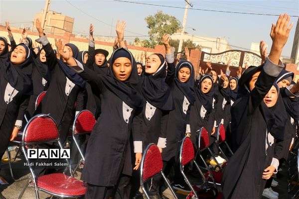 جشن عاطفه‌ها در آموزشگاه خیری فاطمه عرب  قرچک