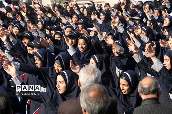 جشن عاطفه‌ها در آموزشگاه خیری فاطمه عرب  قرچک