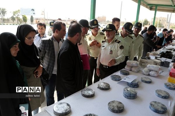 نشست خبری و بازدید خبرنگاران از کشفیات فرماندهی انتظامی آذربایجان غربی