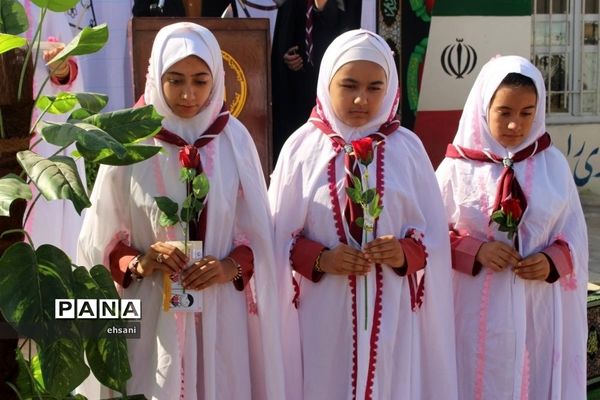 برگزاری جشن عاطفه ها در مدارس کهگیلویه  و بویراحمد