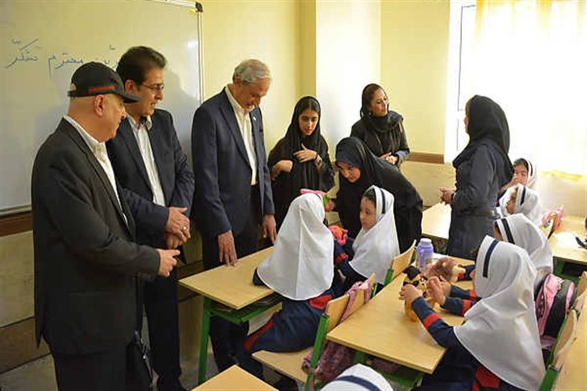 مدرسه خیرساز زرآزوند 3 در منطقه 11 تهران افتتاح شد