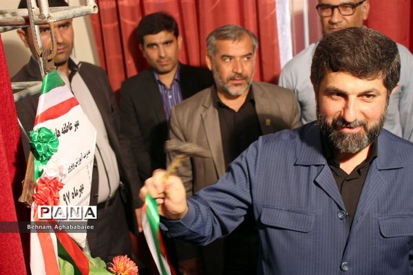 برگزاری آیین مهر عاطفه ها در ناحیه ۲ اهواز