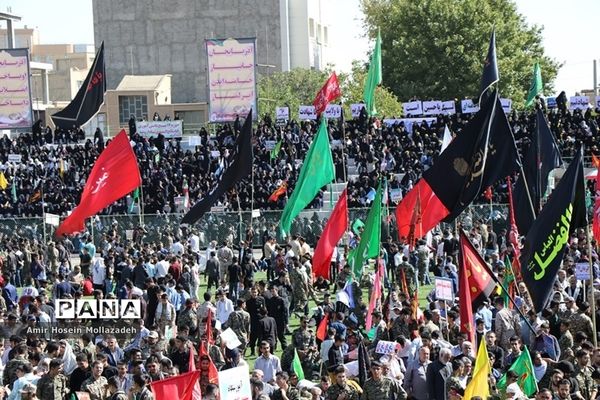 تجمع ۴۰ هزار نفری بسیجیان آذربایجان غربی