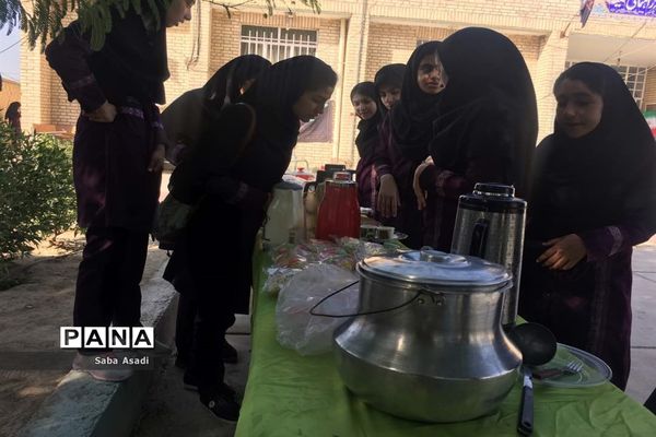 بازارچه خیریه دبیرستان الزهرا گله دار