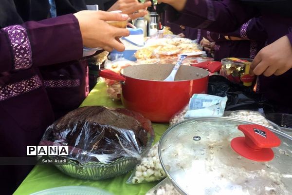 بازارچه خیریه دبیرستان الزهرا گله دار