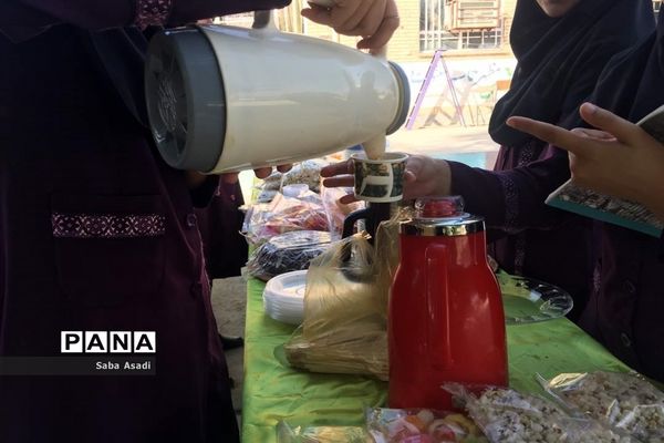 بازارچه خیریه دبیرستان الزهرا گله دار