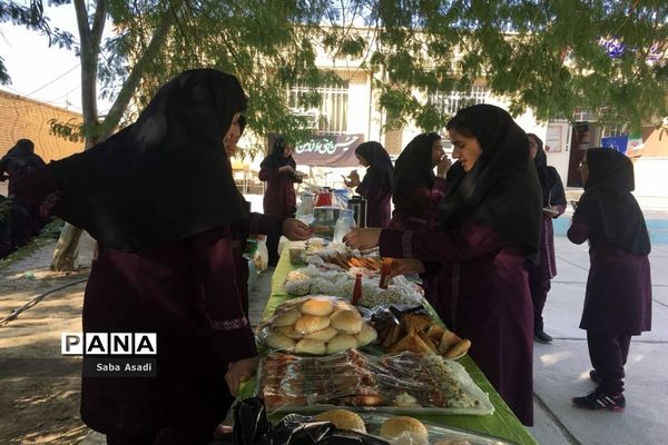 بازارچه خیریه دبیرستان الزهرا گله دار