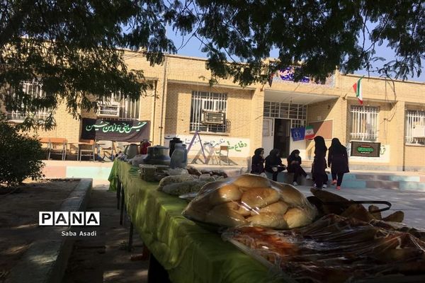 بازارچه خیریه دبیرستان الزهرا گله دار