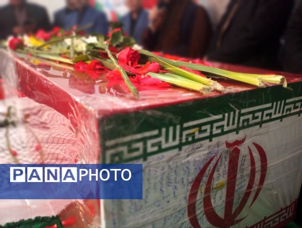 آخرین وداع دانش‌آموزان تبریزی با شهدای گمنام 