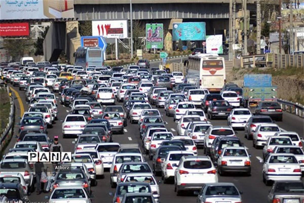 ترافیک نیمه‌سنگین در آزادراه تهران - کرج و کرج - قزوین