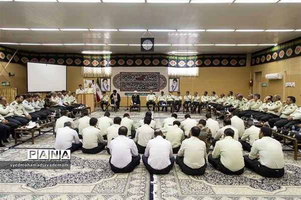 دیدار کارکنان فرماندهی انتظامی استان یزد با آیت الله ناصری‌