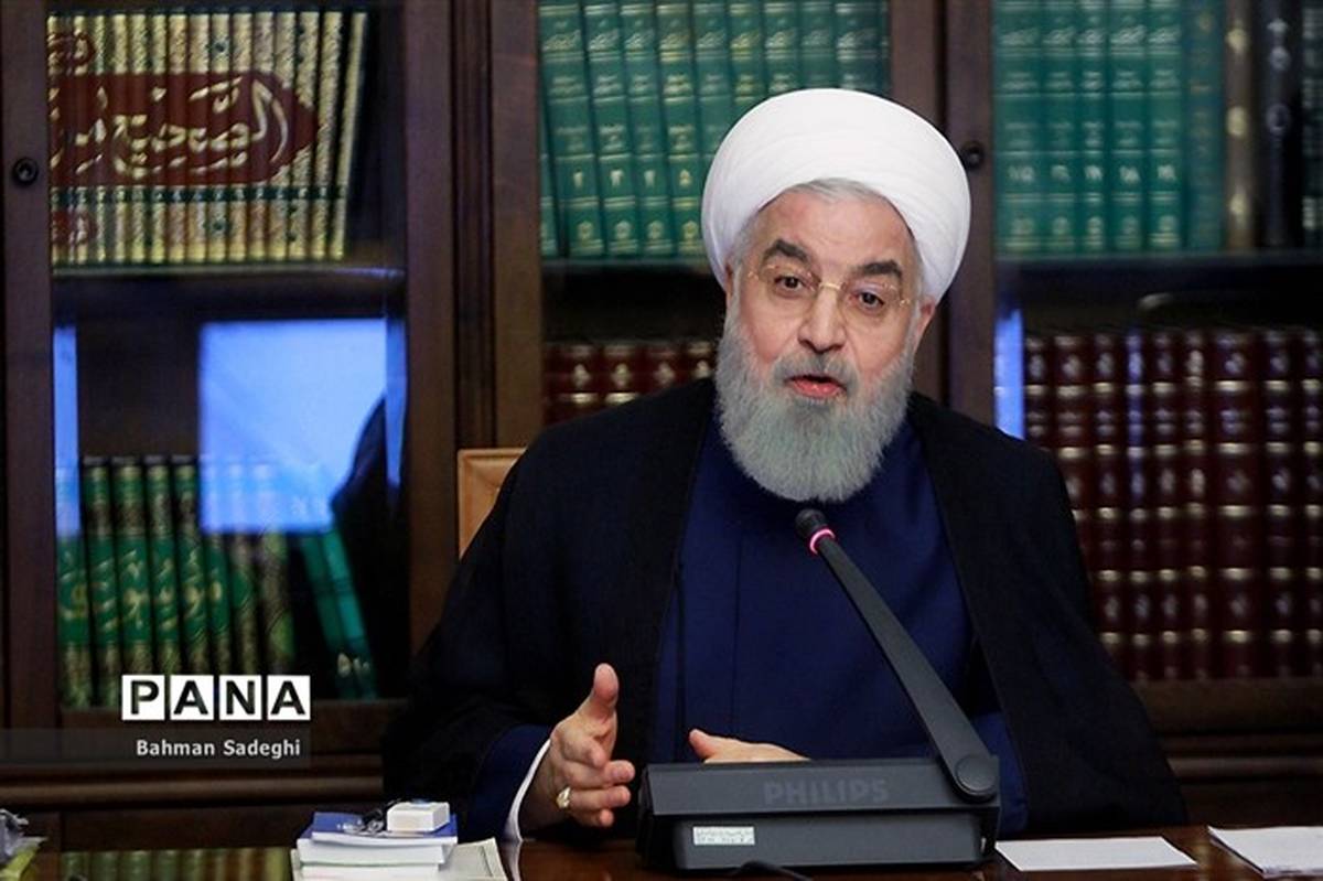 روحانی: اوضاع بحرانی نیست ولی در شرایط عادی نیز نیستیم