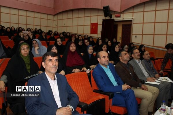 سمپوزیوم کارآمدی شورای معلمان در ساری