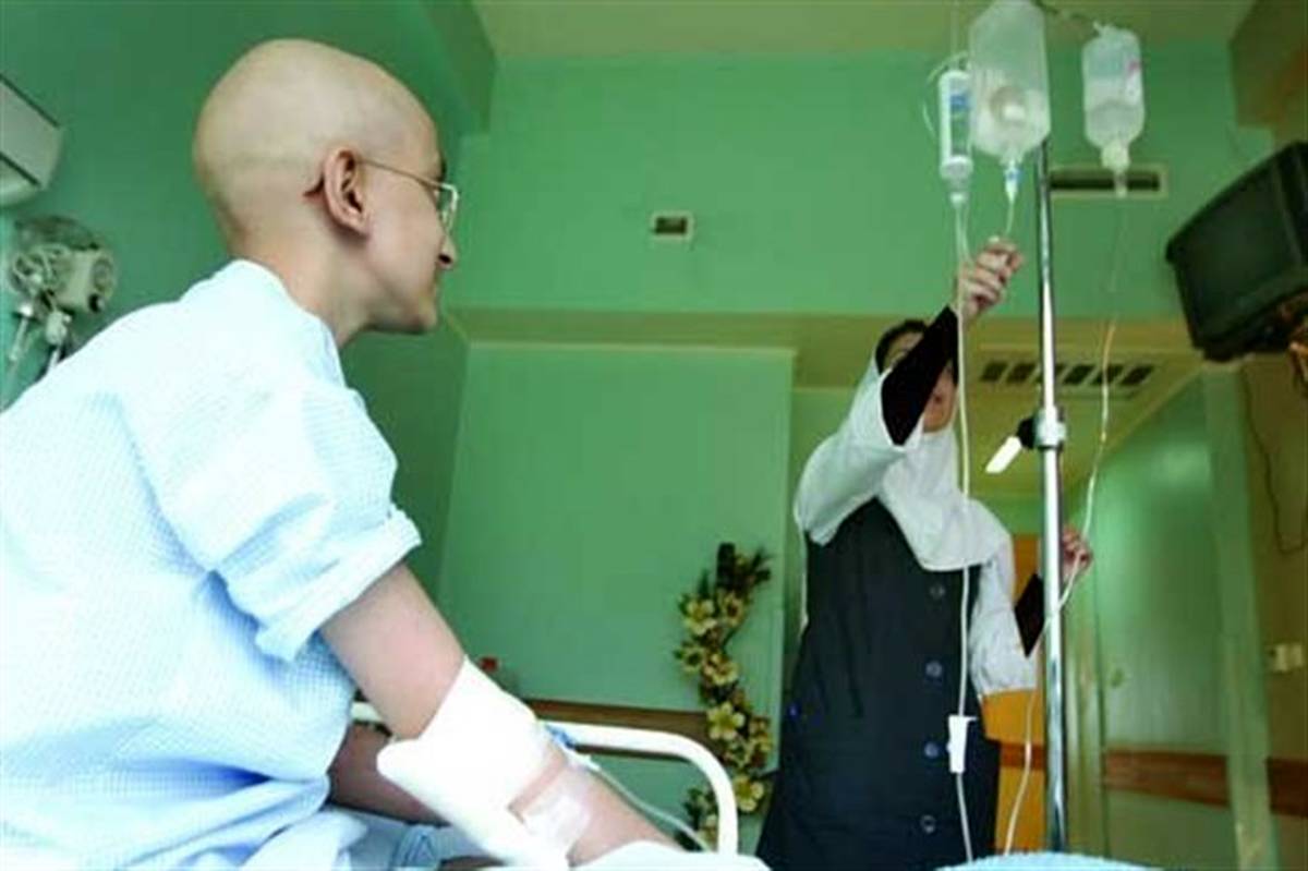 ابتلای سالانه ۹۰ تا ۱۰۰ هزار ایرانی به سرطان