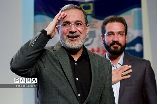 همایش تجلیل ازمؤلفان و پدیدآورندگان مواد و رسانه‌های آموزشی