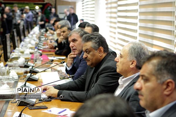 نشست ستاد عالی تشکیلاتی پنجمین المپیاد ورزشی درون مدرسه ای دانش آموزان کشور
