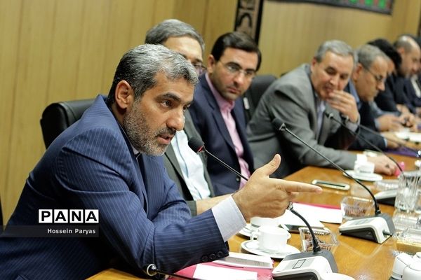 نشست ستاد عالی تشکیلاتی پنجمین المپیاد ورزشی درون مدرسه ای دانش آموزان کشور