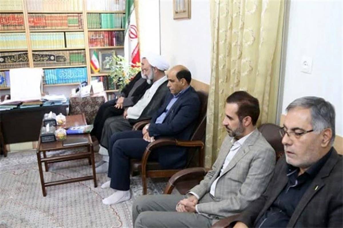 مدیرکل آموزش و پرورش استان یزد با رییس حوزه علمیه خواهران کشور دیدار کرد