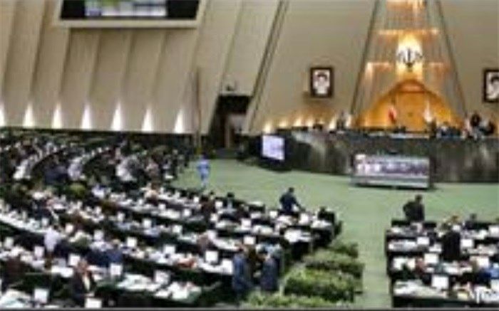 محمودزاده، نماینده مجلس: تعداد زندانیان ۴ برابر ظرفیت زندان‌ها است
