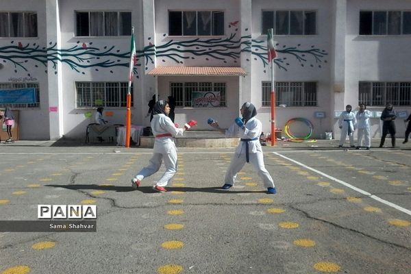 برگزاری المپیاد ورزشی درون مدرسه ای در فشافویه