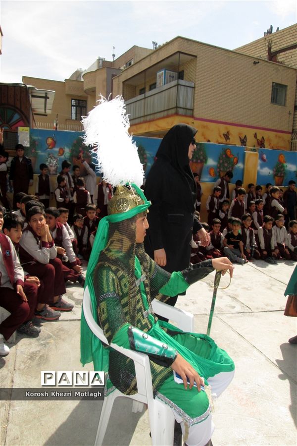 برگزاری مراسم تعزیه حضرت علی اکبر توسط دانش آموزان  مدرسه غیر دولتی پسرانه هوشمند سما در کازرون