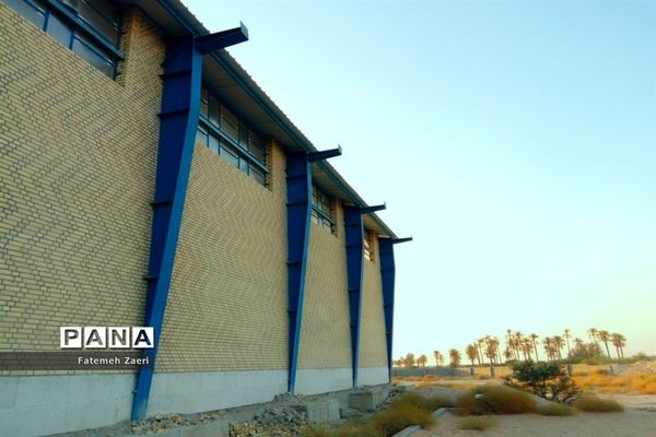 توقف عملیات ساخت سالن ورزشی شهدای رمضان در لامِرد فارس